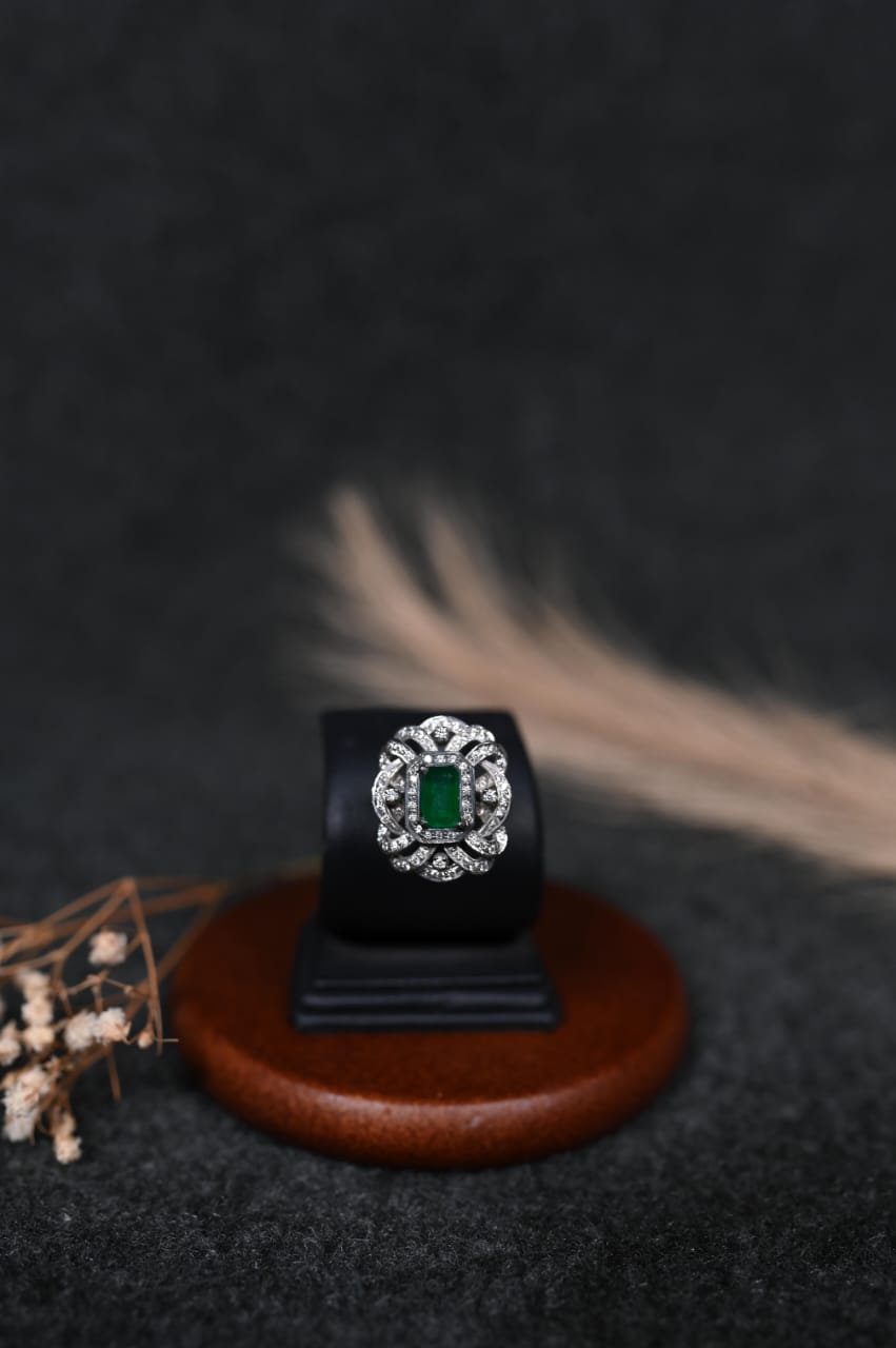Green Glimmer silver ring