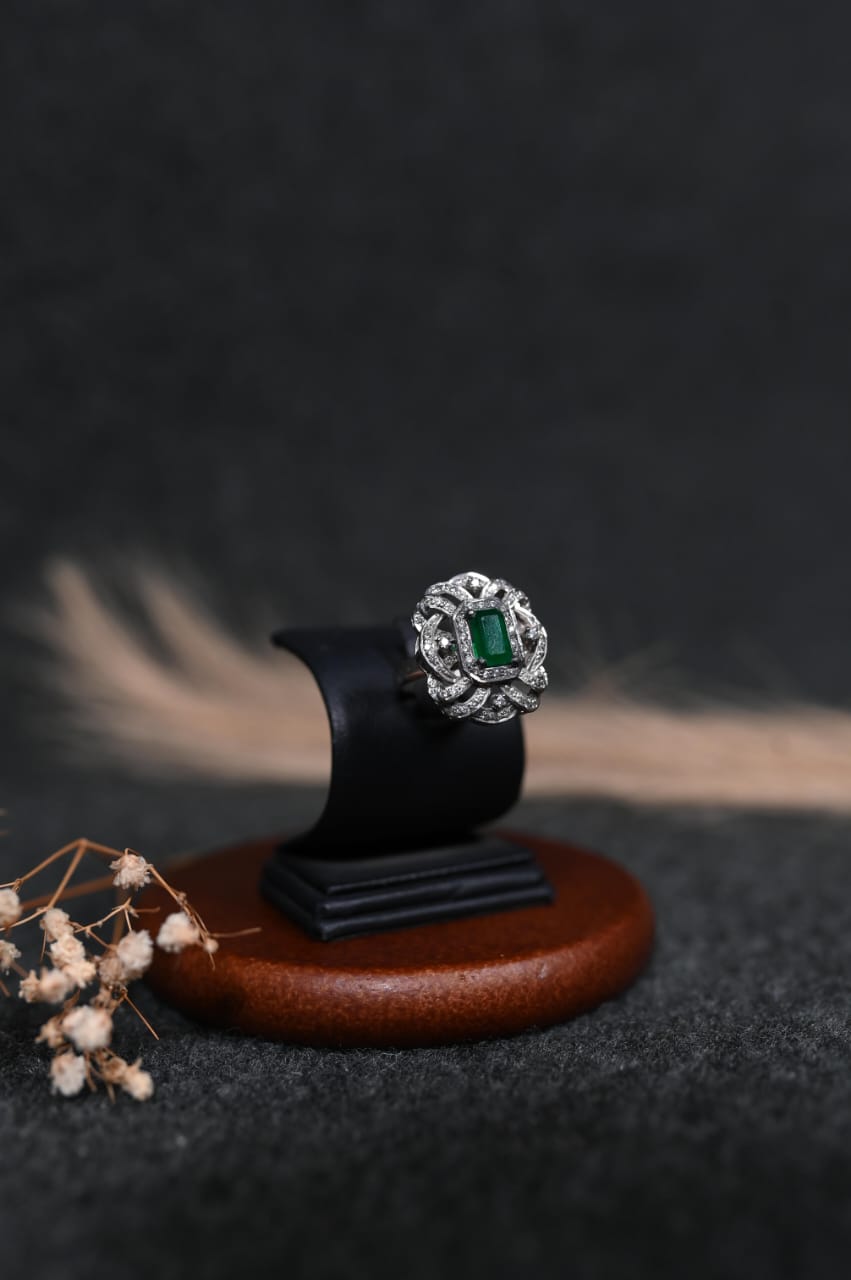 Green Glimmer silver ring