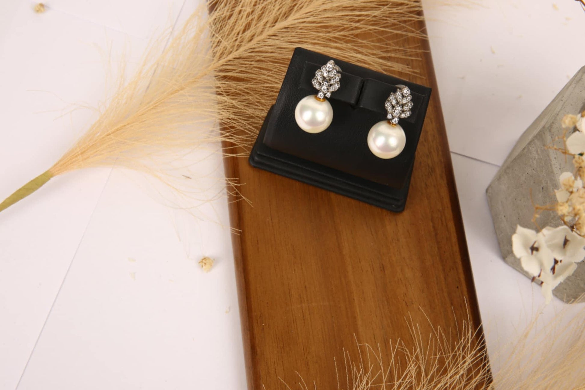 Elegance Pearl Blossom Earring