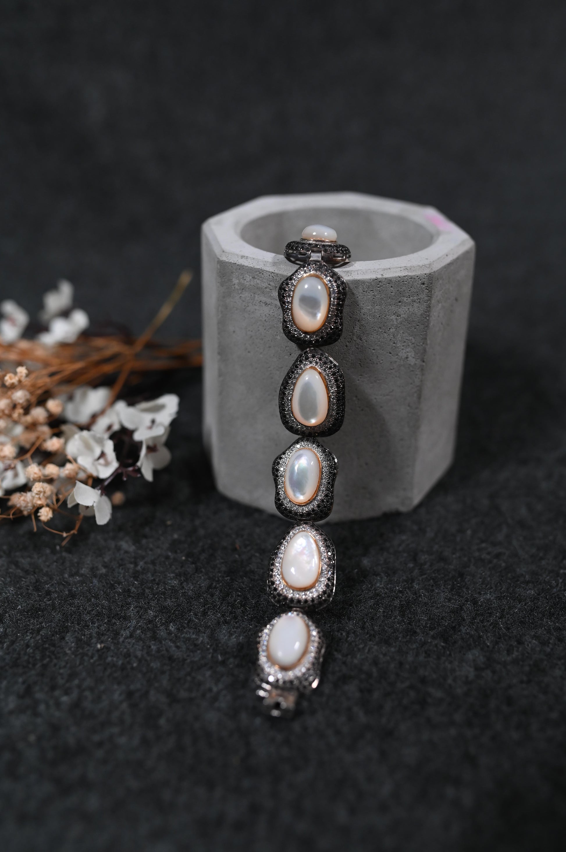Vintage Pearl Grace Bracelet