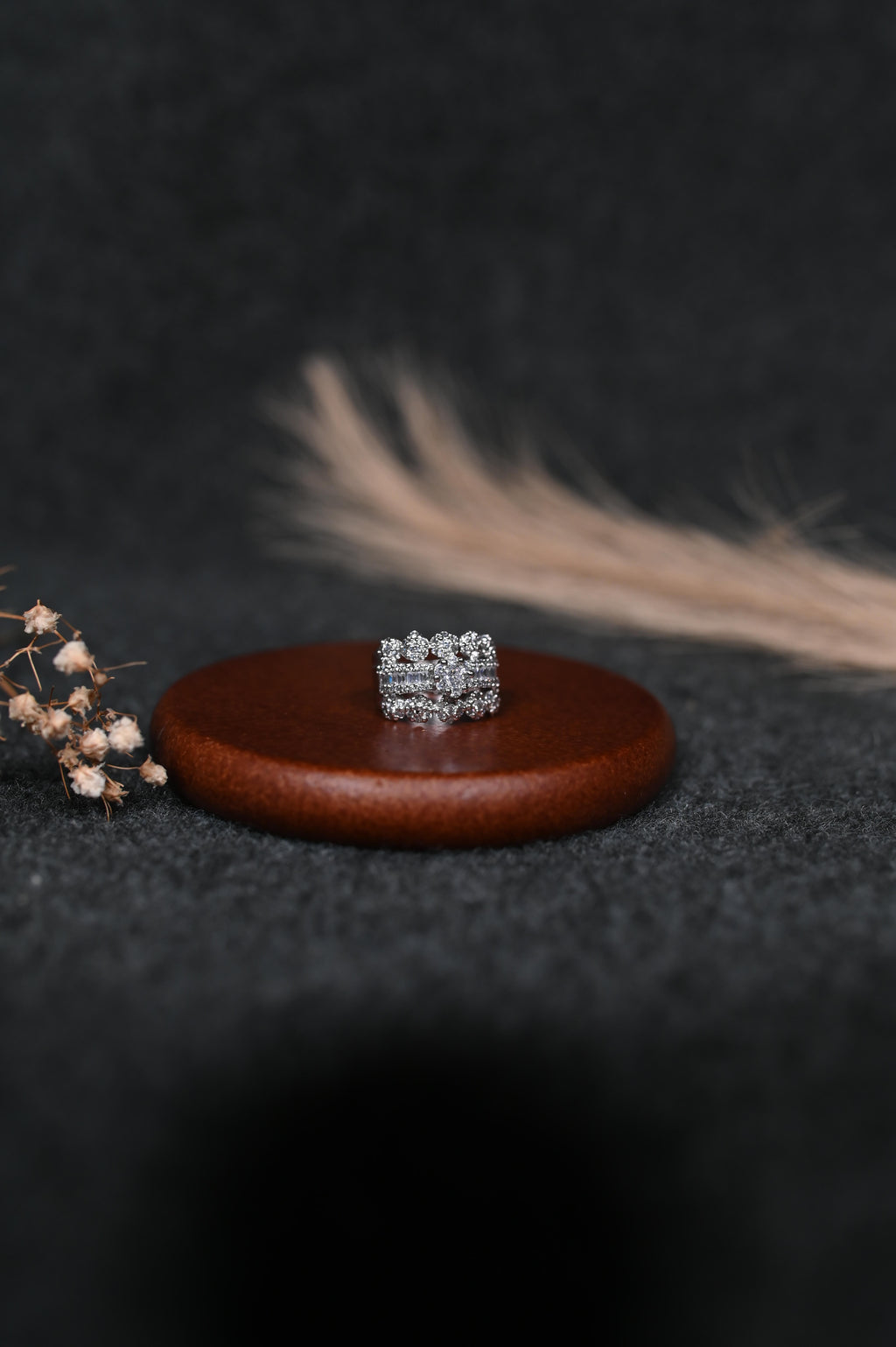 Multi-Band Diamond Cluster Ring